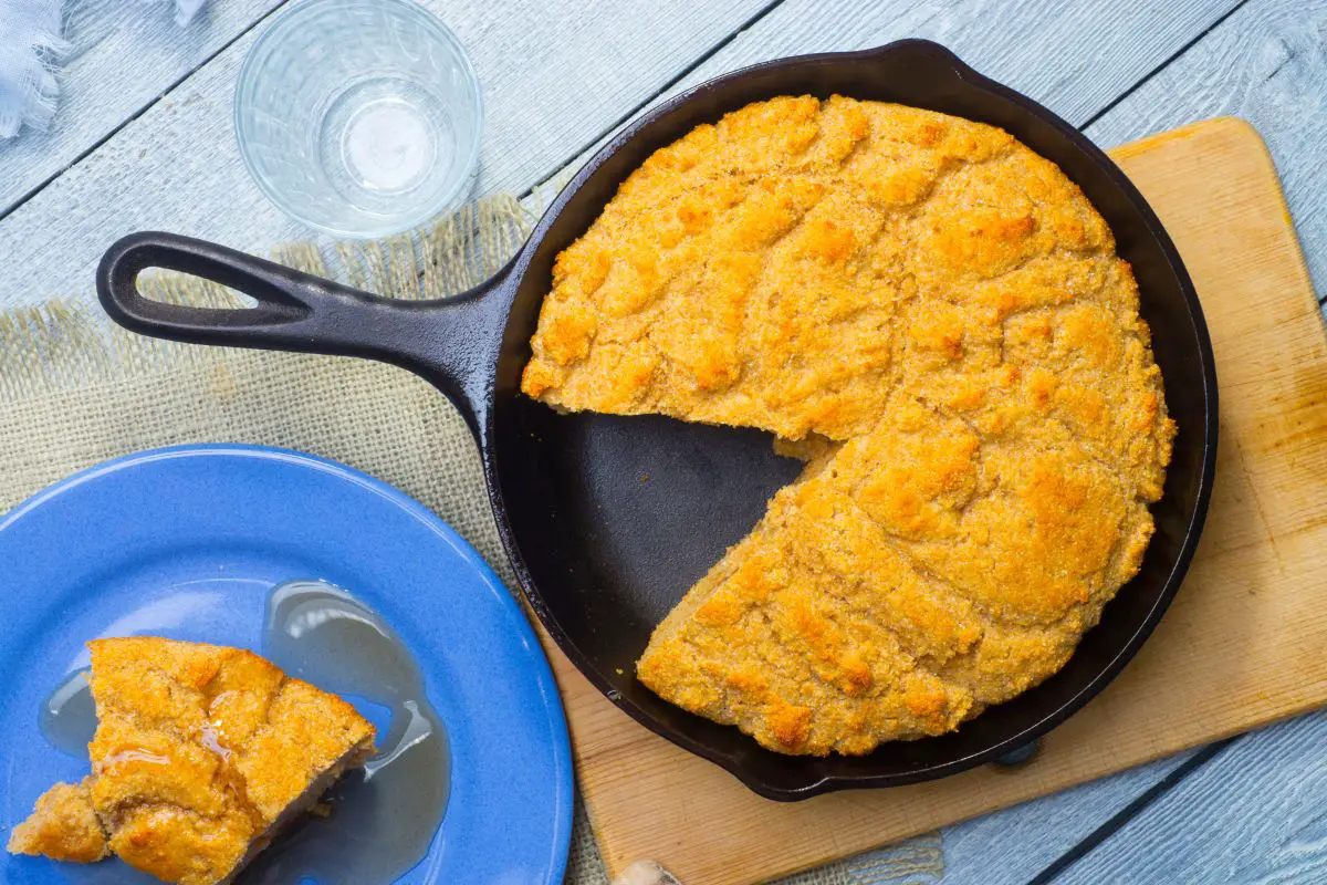 paula deen cornbread dressing