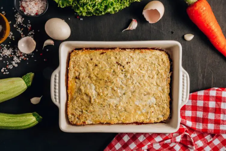 5 Best Paula Deen Squash Casserole Recipes To Try Today - Women Chefs