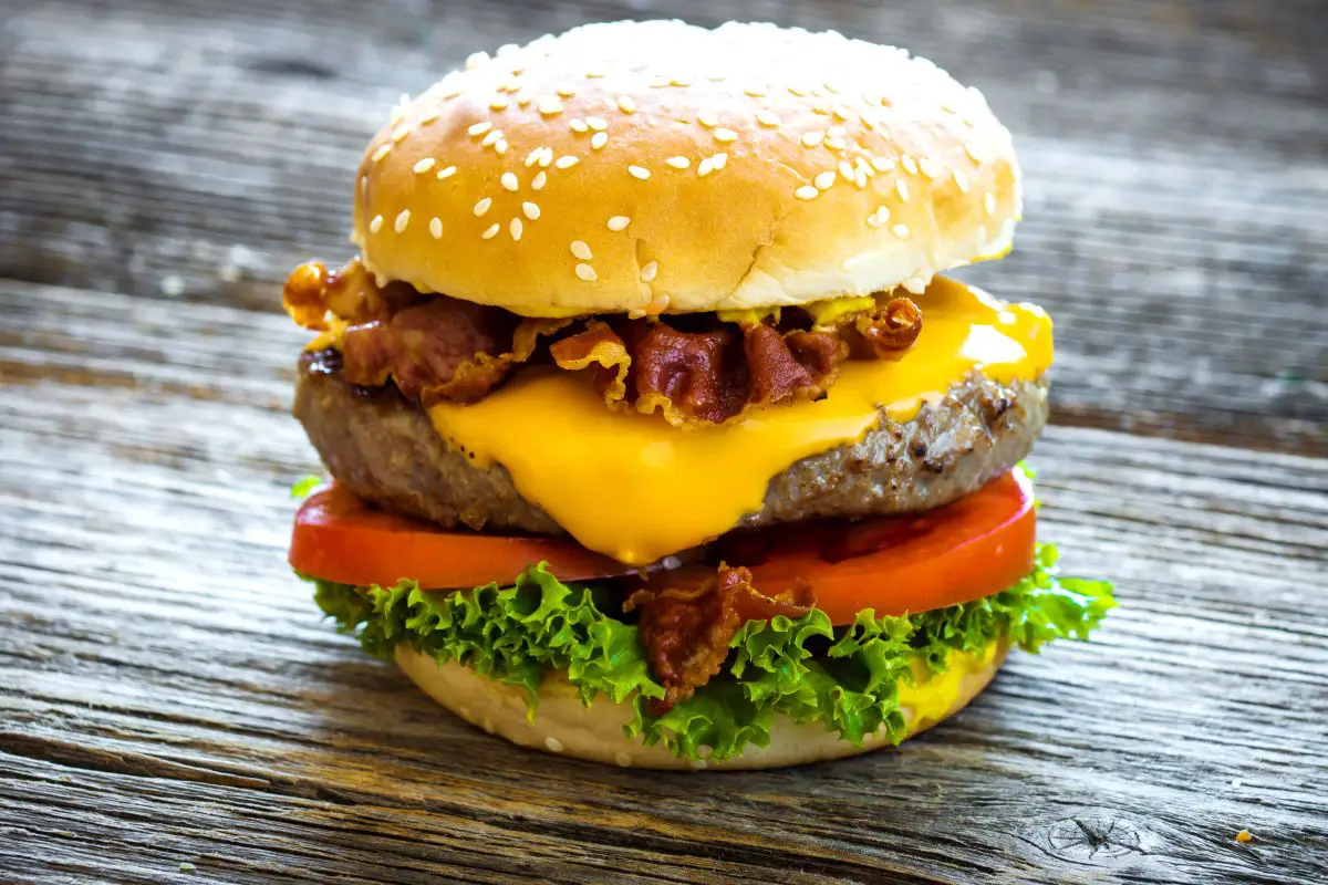 7 Amazing Rachael Ray Hamburger Recipes To Try Today