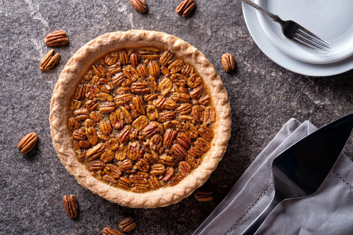 9 Best Paula Deen Pecan Pie Recipes To Try Today - Women Chefs