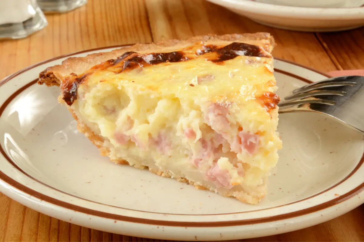 6 Best Paula Deen Quiche Recipes To Try Today - Women Chefs