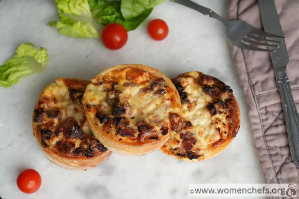 6 Best Paula Deen Quiche Recipes To Try Today - Women Chefs