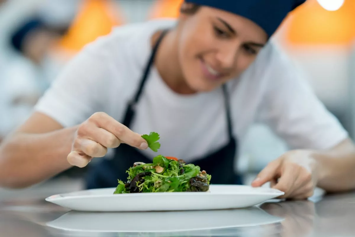 6 Female Chef Salad Cookbooks You Do Not Want To Miss 6 Female Chef Salad Cookbooks You Do Not Want To Miss