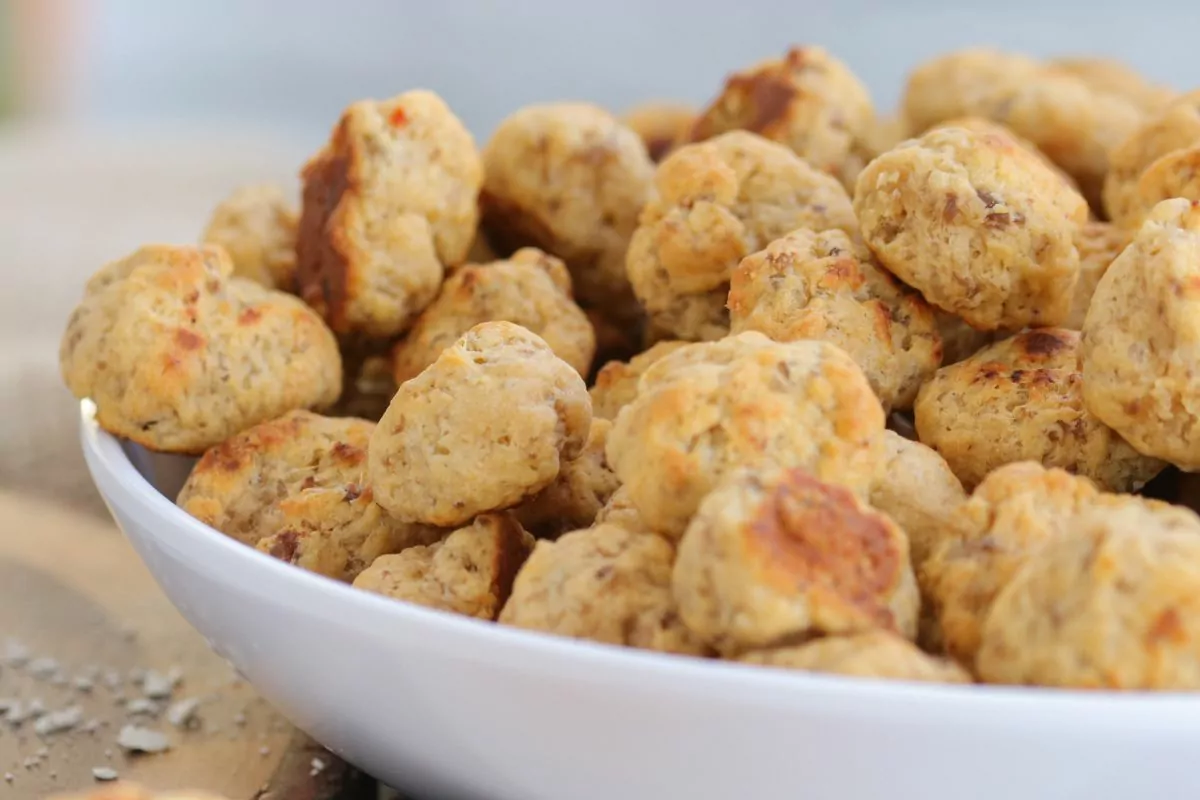 6 Best Paula Deen Sausage Balls Recipes To Try Today